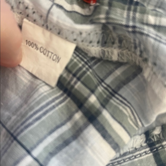 Embroidered button down🦋❤️ - Picture 13 of 13